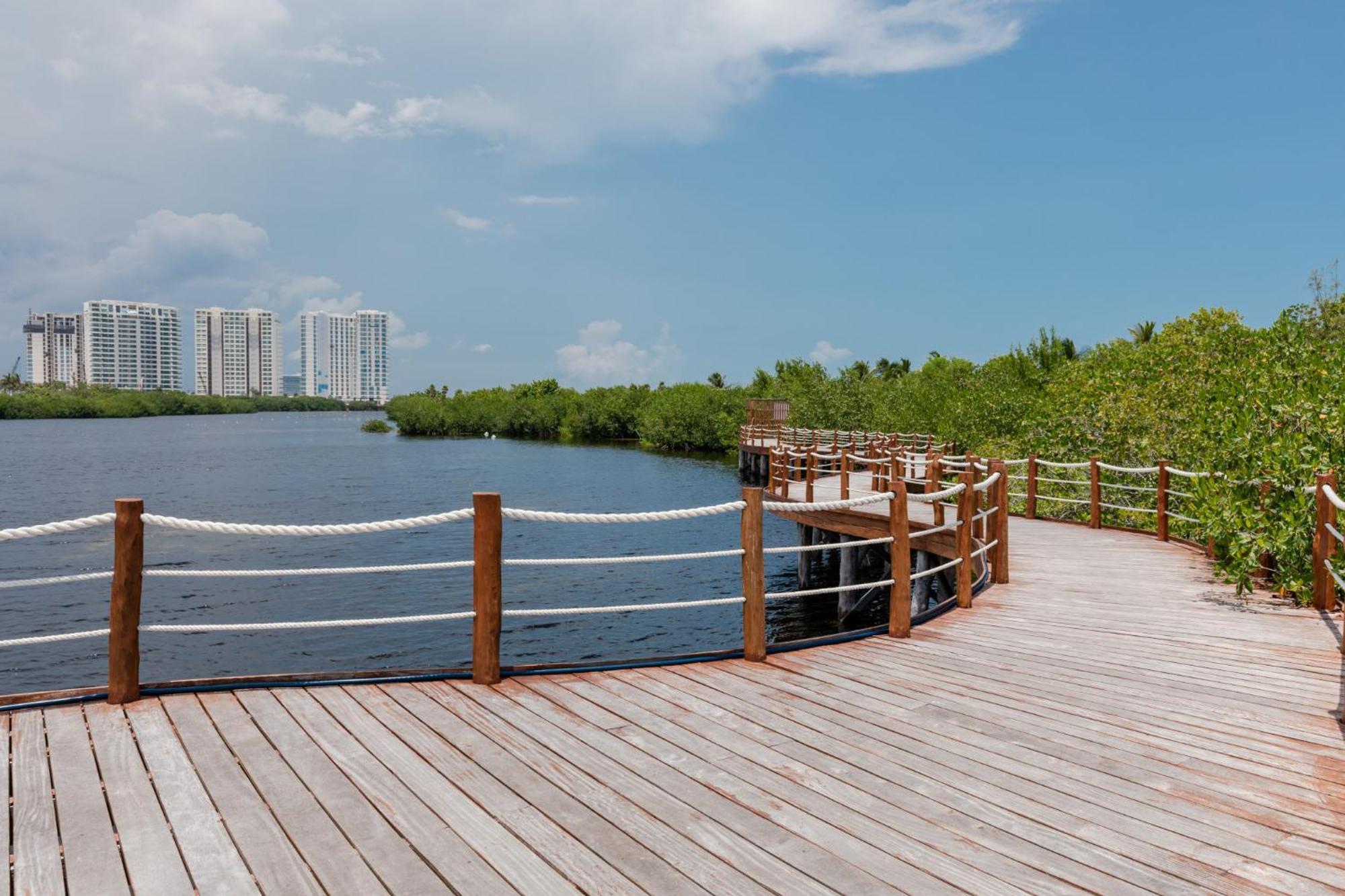 Luxury Condo Of 4 Bedrooms Cancun Exterior photo